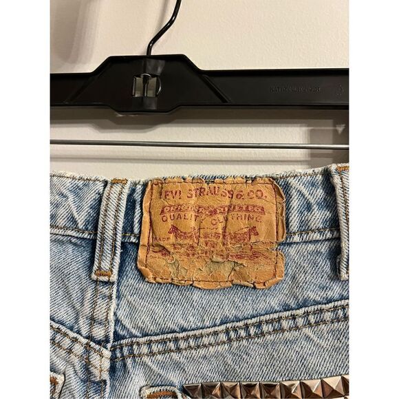 Levi Women’s 30” Waist 0 Blue Denim Distressed Western Booty Shorts Embellished - Picture 2 of 8